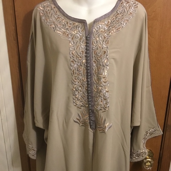 Stylish Embroidered Kaftan Dress XXL - Picture 3 of 11